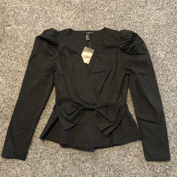 Forever 21 Blouse V-Neck Front Bow Size S NWT - Picture 1 of 6